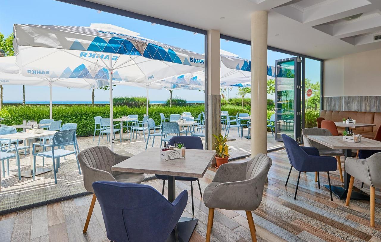 Neptun Hotel Pomorie Eksteriør billede